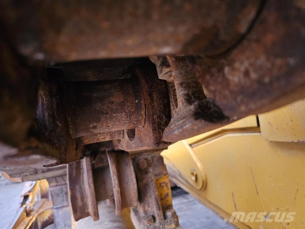 CAT D6T Vikšriniai buldozeriai