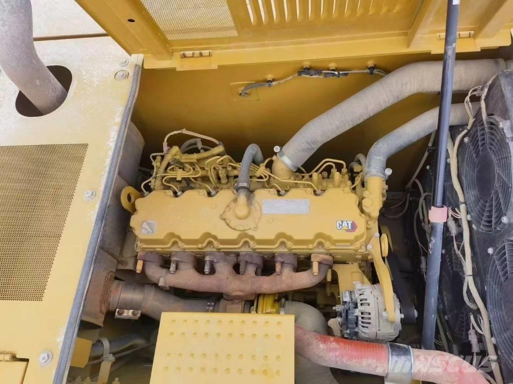 CAT 330GC Vikšriniai ekskavatoriai