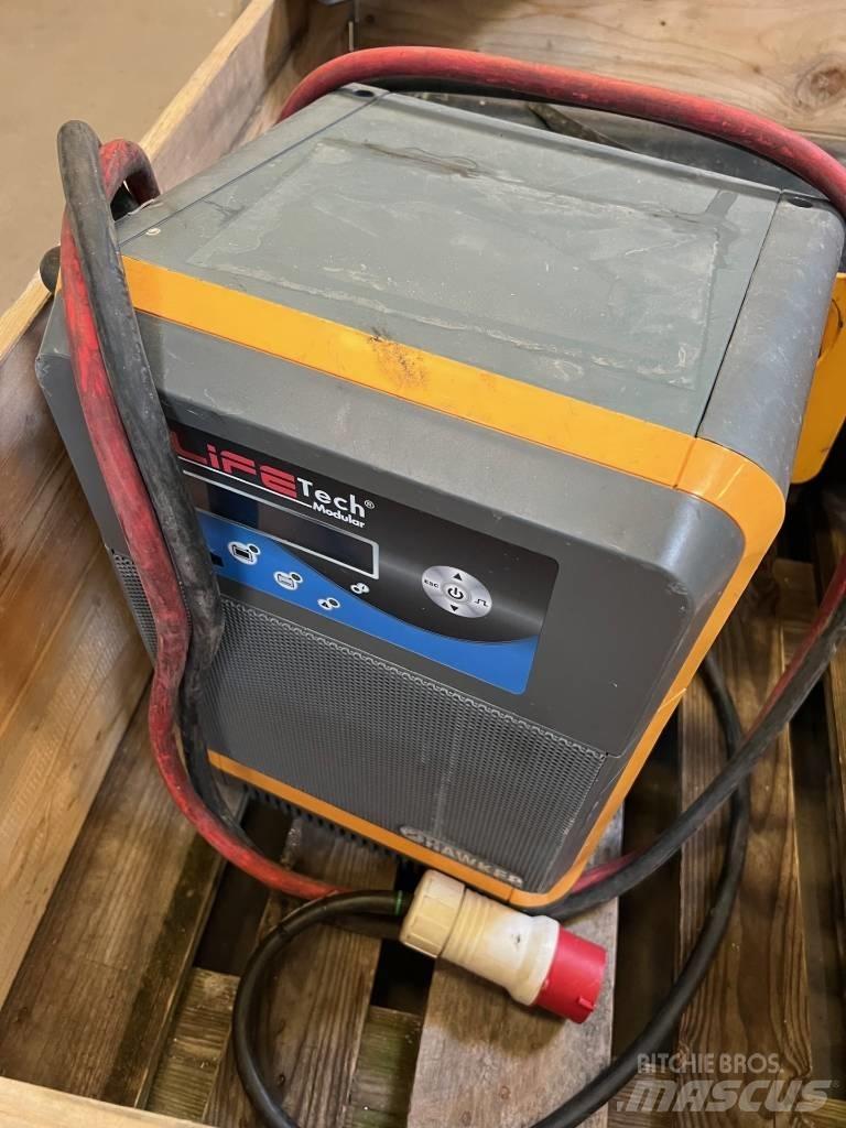 CAT EP30CN Elektriniai šakiniai krautuvai