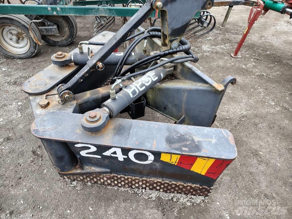 Hese 2.4 Kelių valytuvai