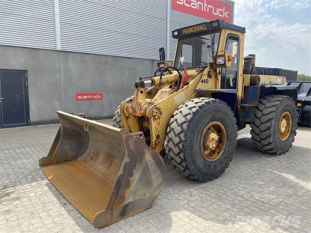 Hanomag 44D Naudoti ratiniai krautuvai