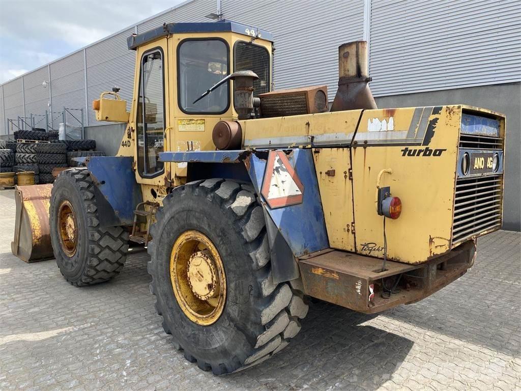 Hanomag 44D Naudoti ratiniai krautuvai