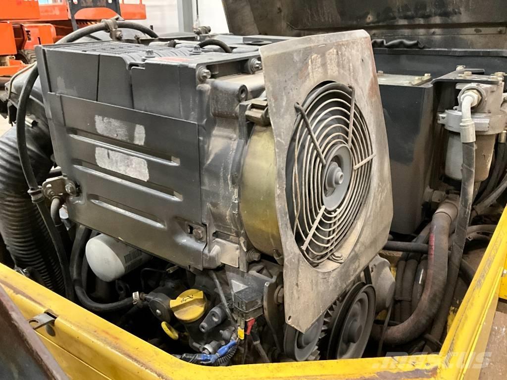 Bomag BW 120 AD-3 Porinių būgnų volai