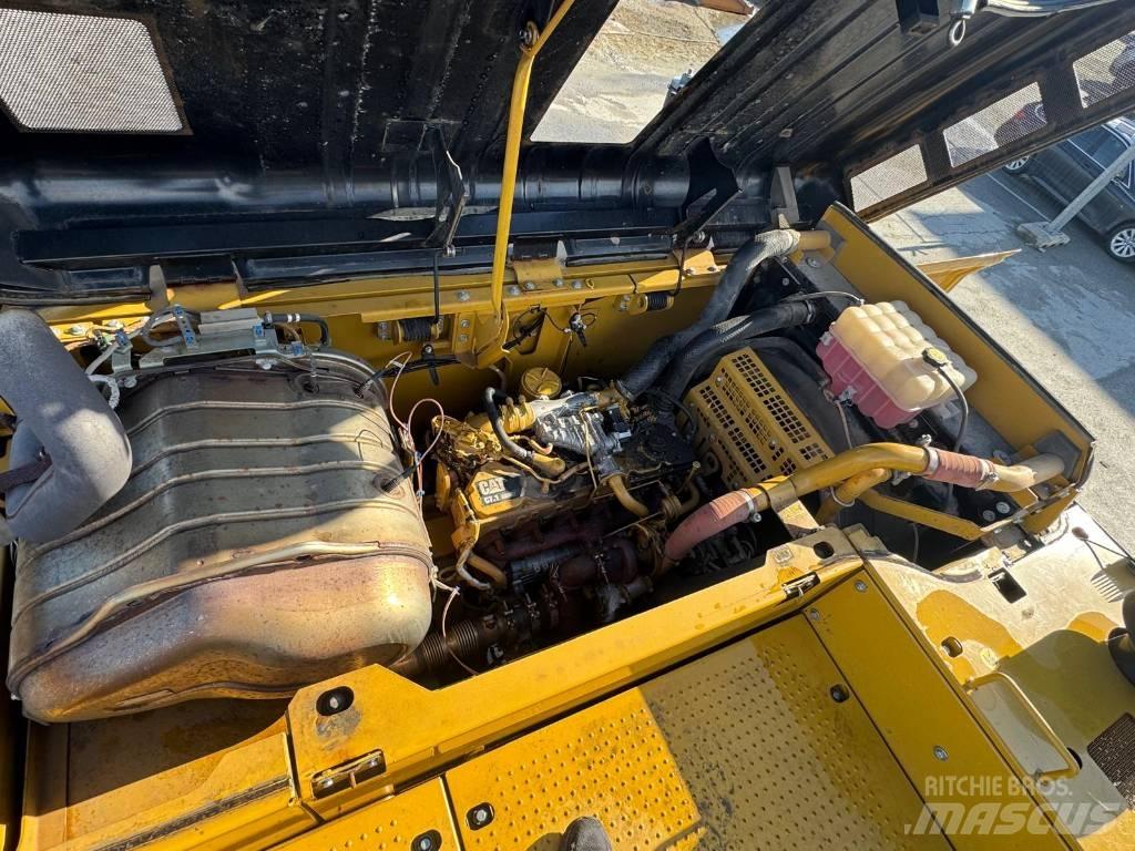CAT 330FL Vikšriniai ekskavatoriai