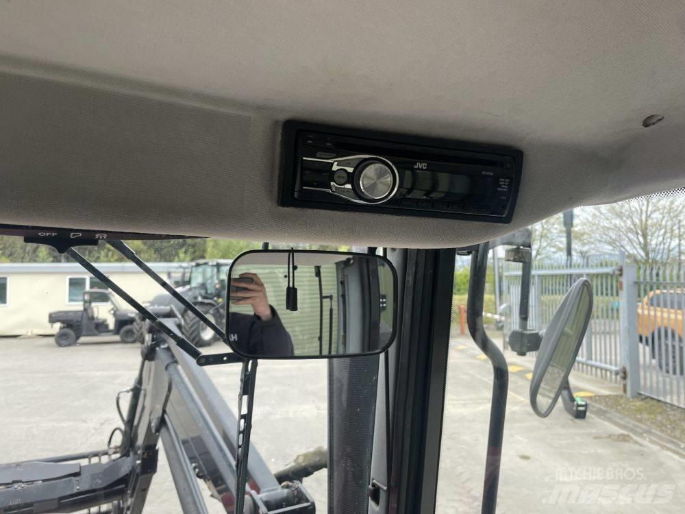 Valtra A 83 Traktoriai