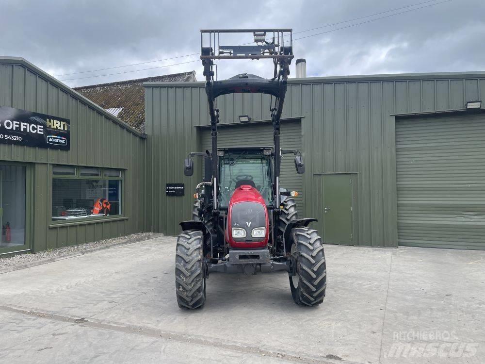 Valtra A 83 Traktoriai