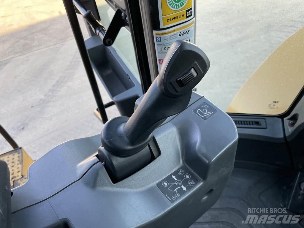 CAT 950M Naudoti ratiniai krautuvai