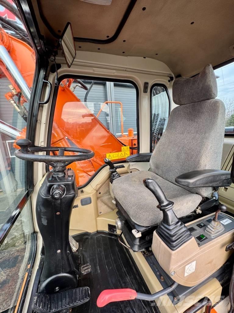 Doosan SOLAR 140W-V Ratiniai ekskavatoriai