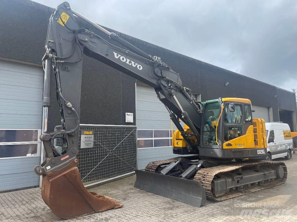 Volvo ECR235C Vikšriniai ekskavatoriai