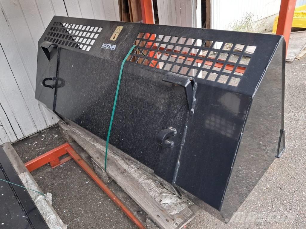 Kova Lumikauha Kompaktinių traktorių priedai