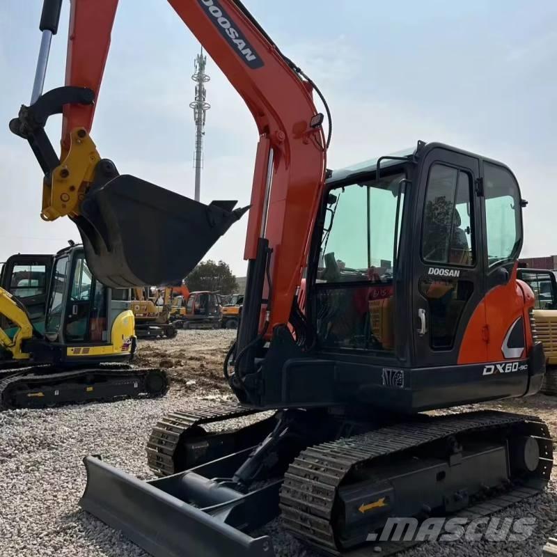 Doosan 60 Vikšriniai ekskavatoriai