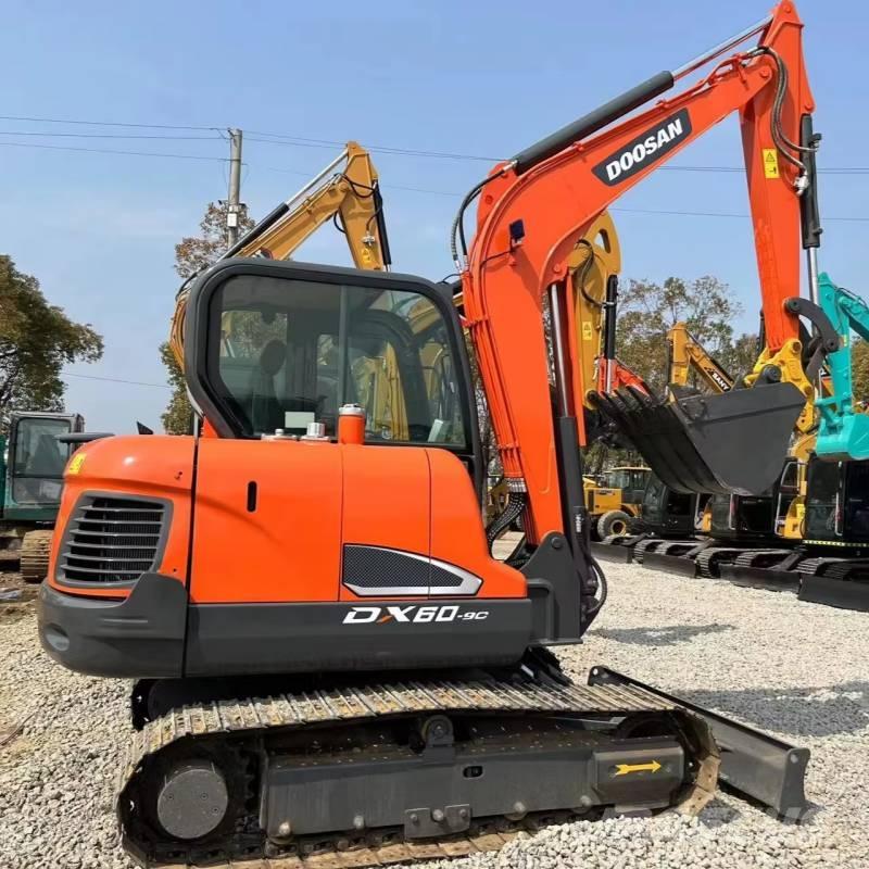 Doosan 60 Vikšriniai ekskavatoriai
