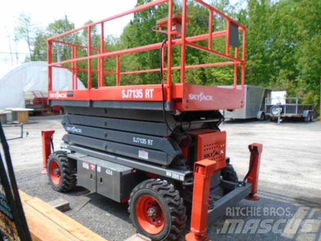 SkyJack SJ 7135 RT Žirkliniai keltuvai