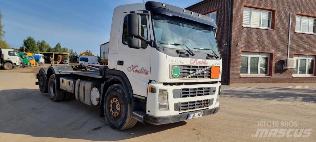 Volvo FM 12 Sunkvežimiai su keliamuoju kabliu