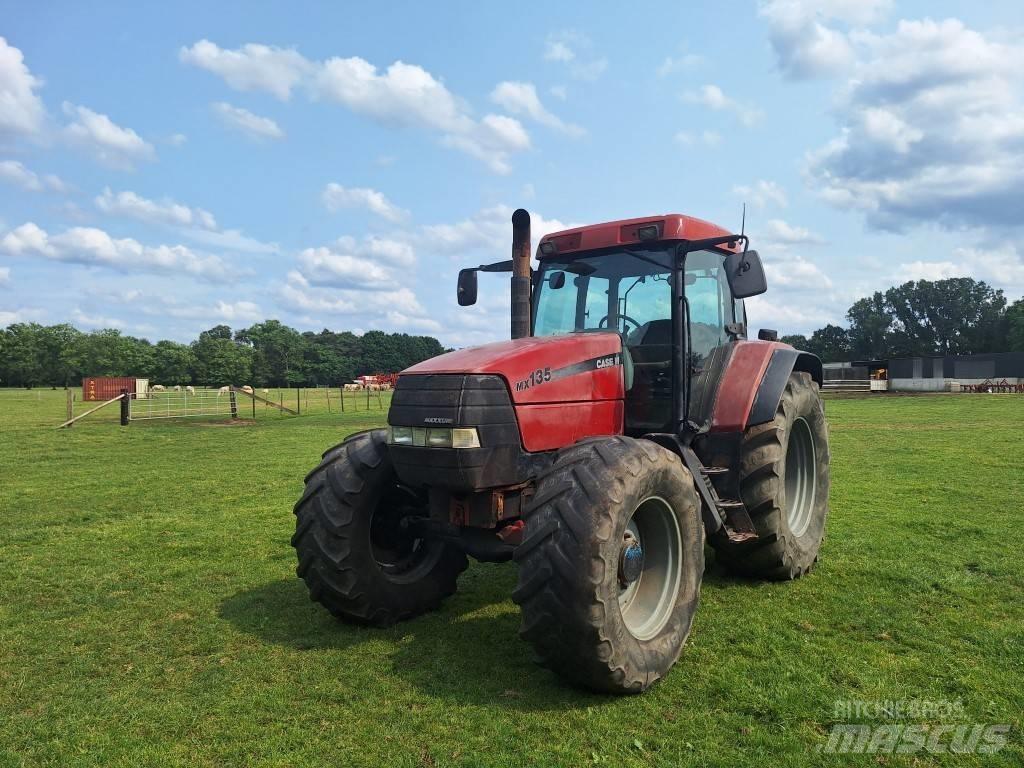 CASE MX135 Traktoriai