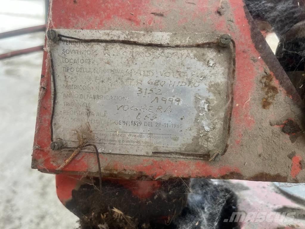 Lely TH 680 Šieno grėbliai ir vartytuvai