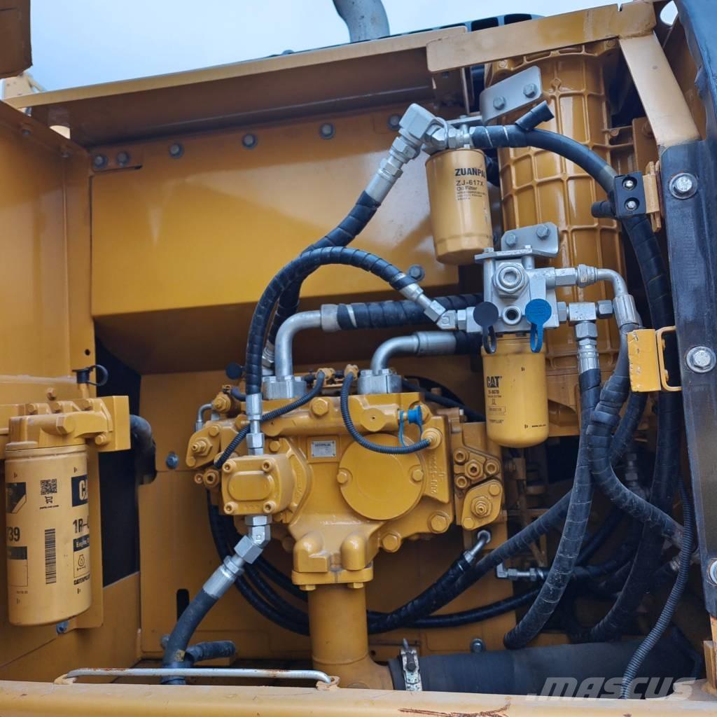 CAT 320 D Vikšriniai ekskavatoriai