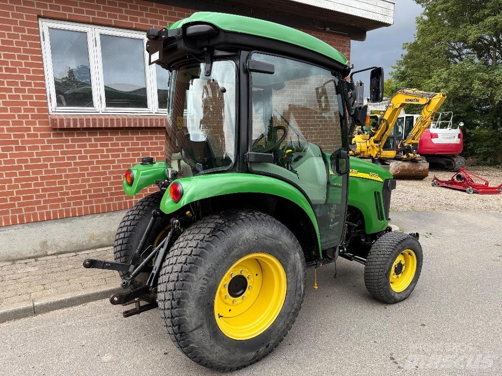 John Deere 3720 Naudoti kompaktiški traktoriai