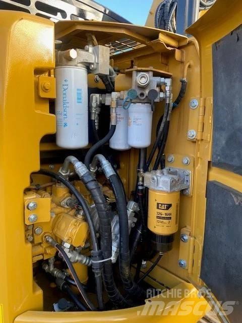 CAT 313 Vikšriniai ekskavatoriai