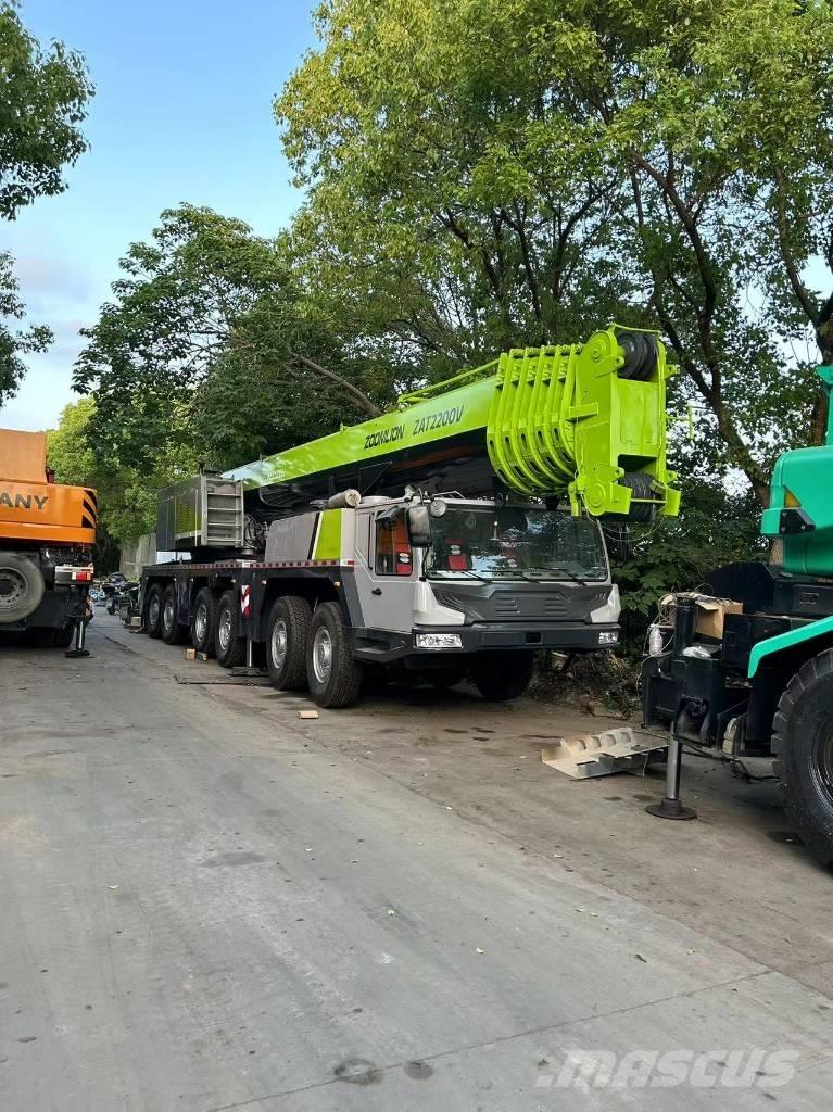 Zoomlion ZAT 2200 V Visureigiai kranai