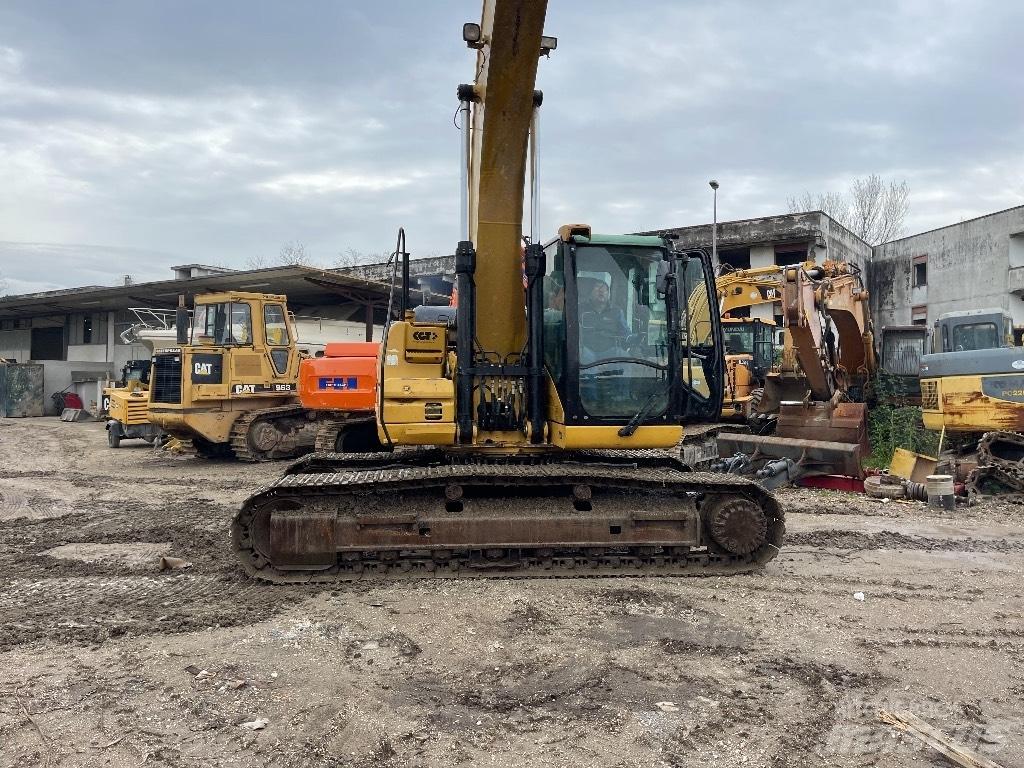 CAT 323 D Vikšriniai ekskavatoriai