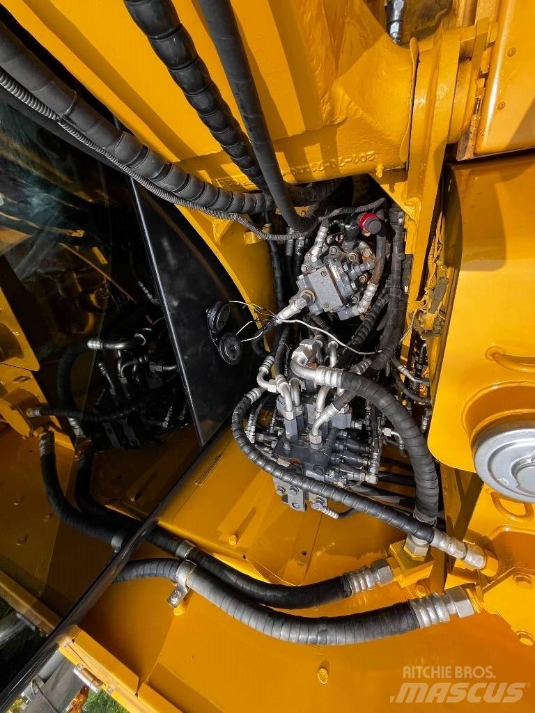 Komatsu PC 70-8 Vikšriniai ekskavatoriai