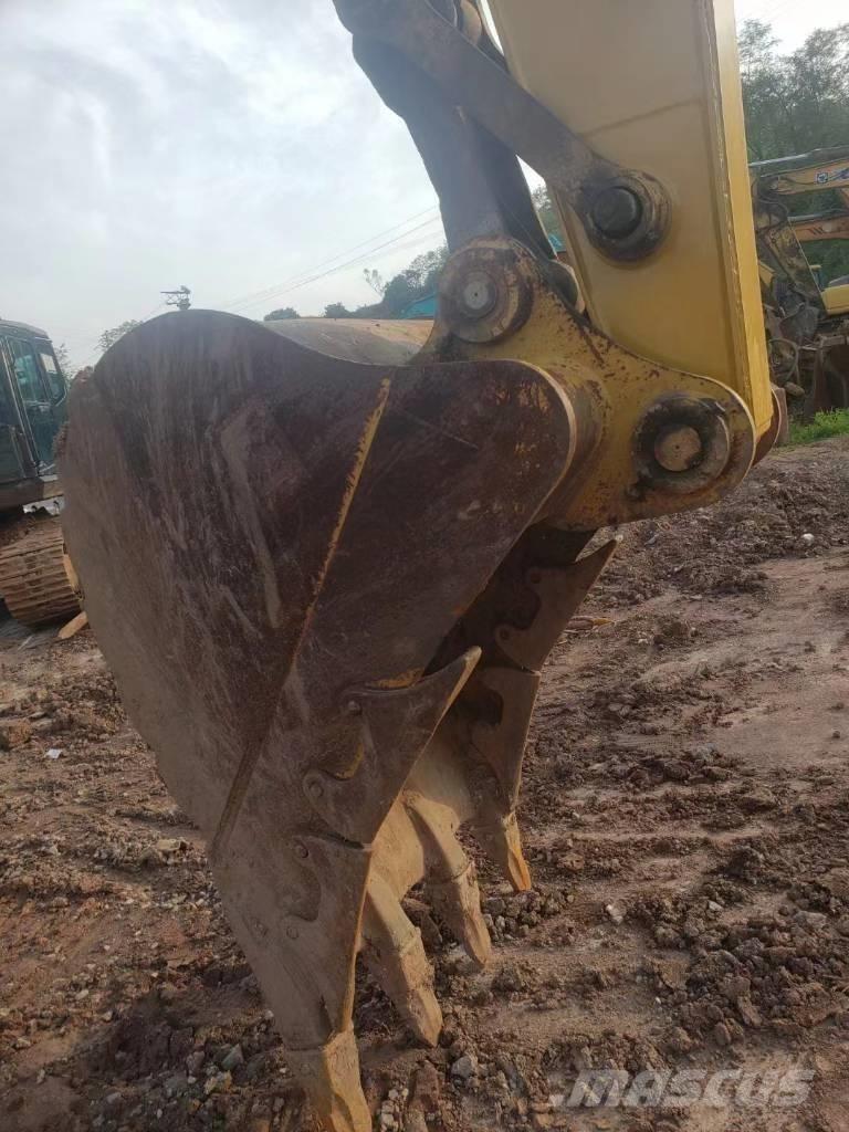 CAT 320 D Vikšriniai ekskavatoriai