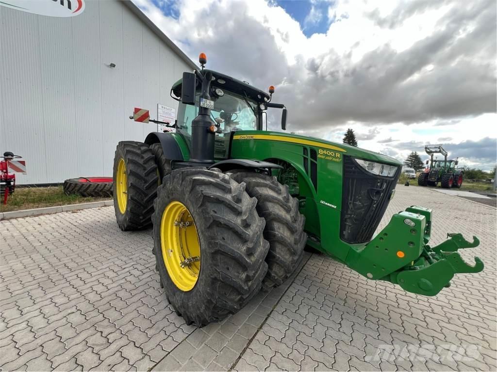 John Deere 8400 R Traktoriai