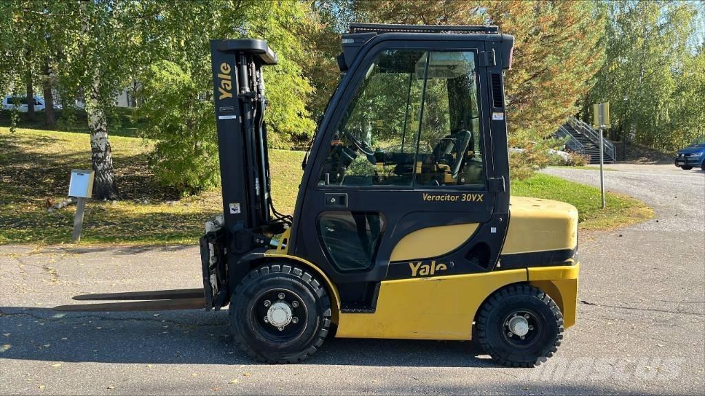 Yale GDP 30 VX Dyzeliniai krautuvai