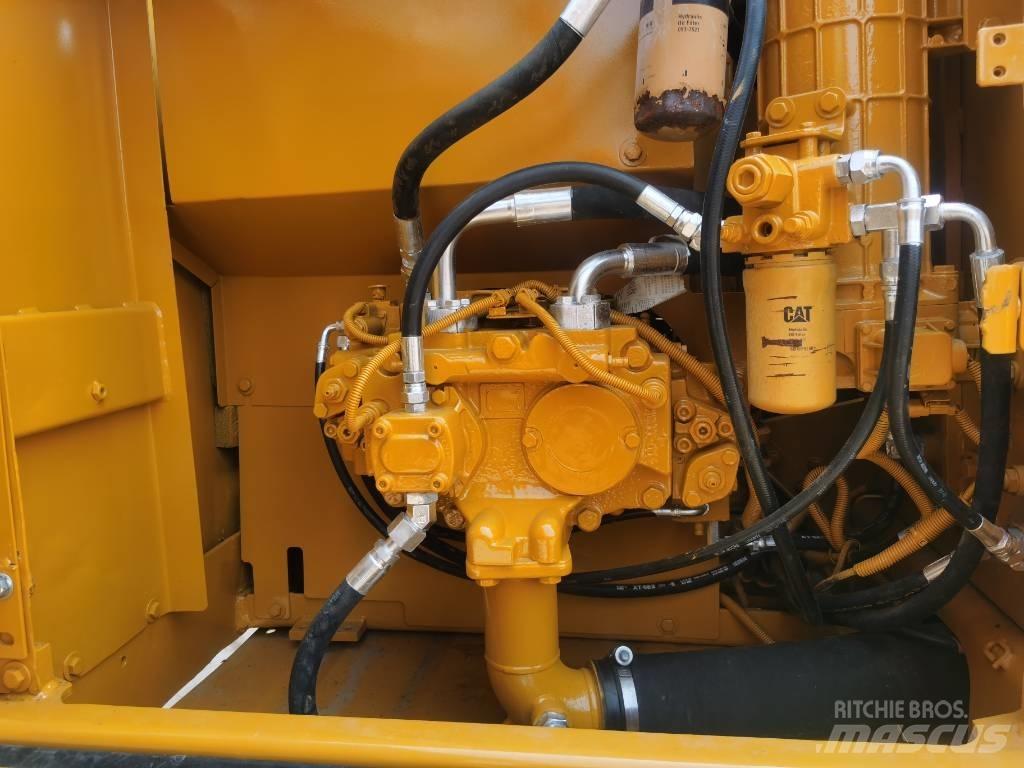 CAT 320 D Vikšriniai ekskavatoriai