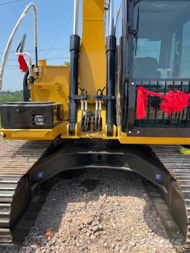 CAT 312D Vidutinės galios ekskavatoriai 7-12 t