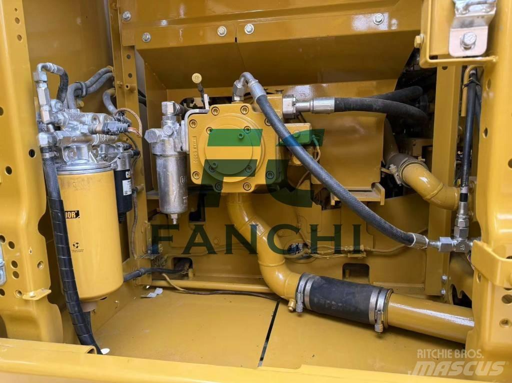 CAT 320 Vikšriniai ekskavatoriai