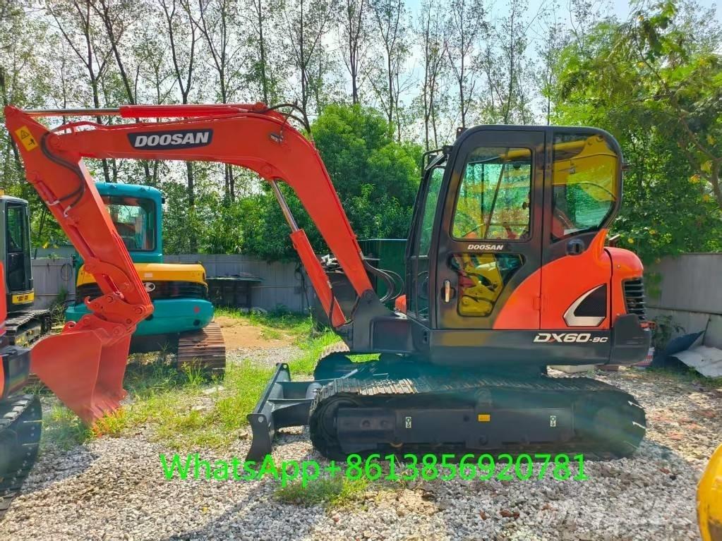 Doosan DX 60 Vikšriniai ekskavatoriai