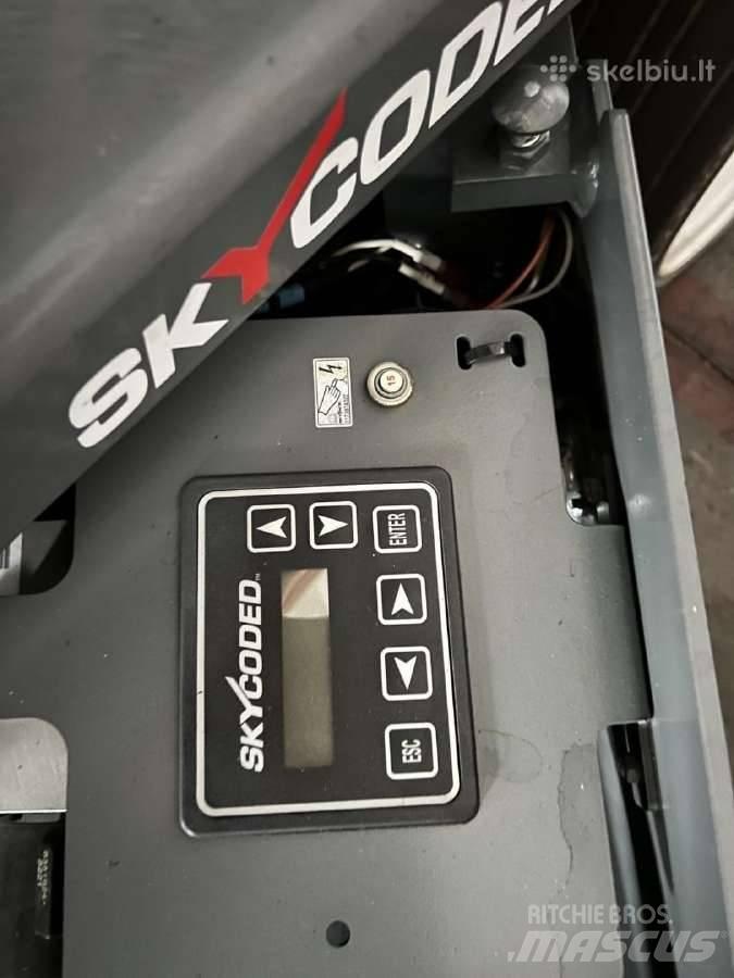 SkyJack SJ4732 Žirkliniai keltuvai