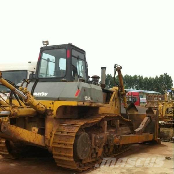 Komatsu D 155a-3 Vikšriniai buldozeriai