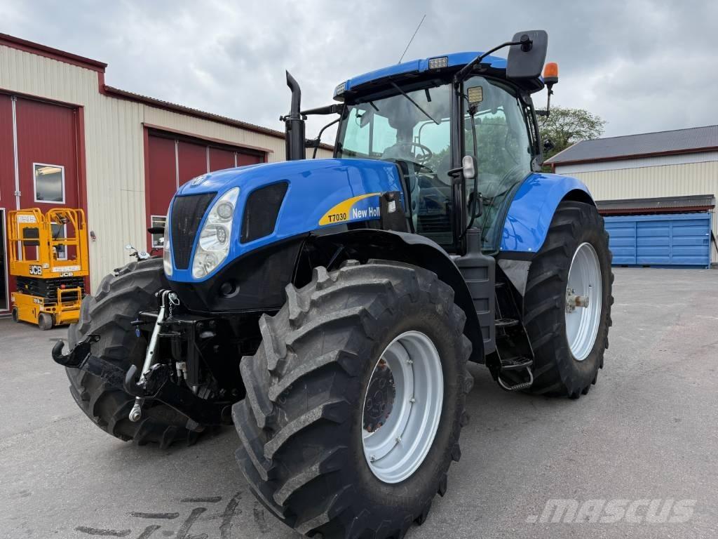 New Holland T7030 Traktoriai