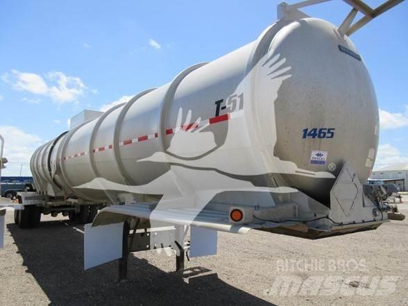 Brenner TANKER Cisternos puspriekabės