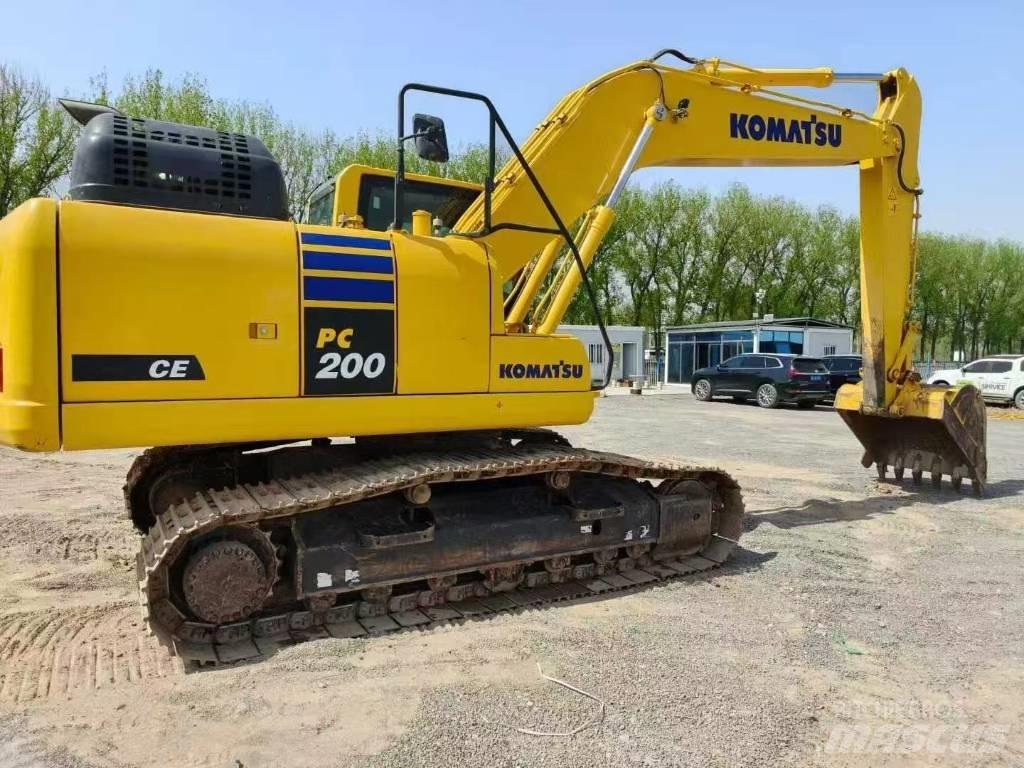 Komatsu PC 200-11 Vikšriniai ekskavatoriai