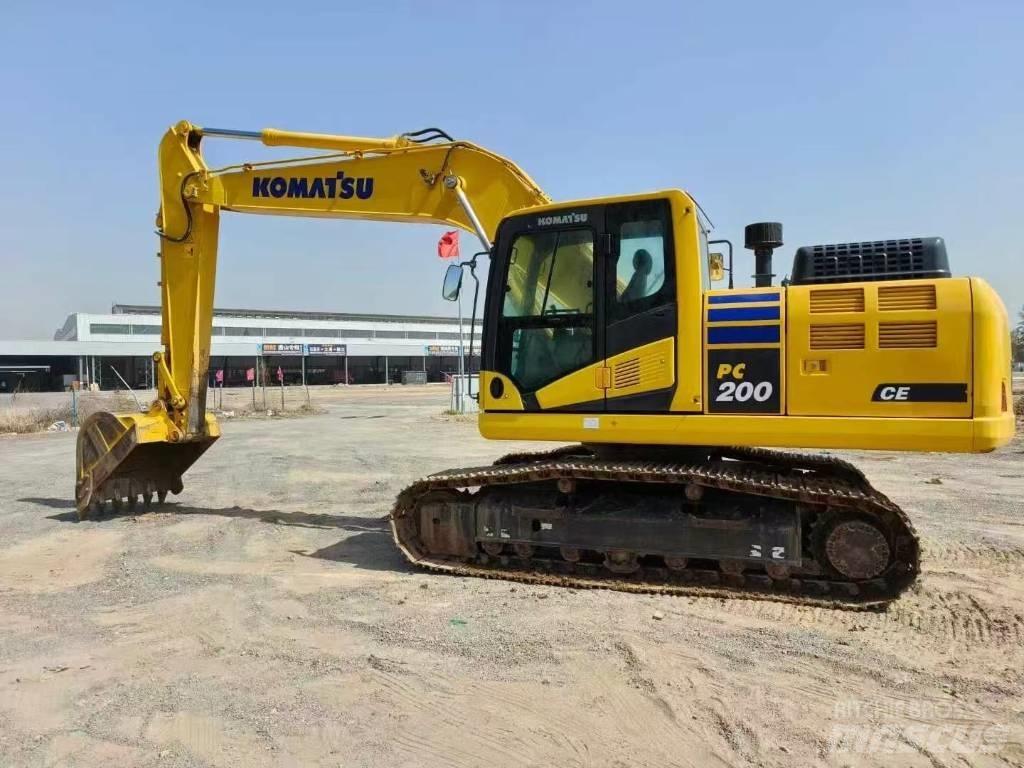 Komatsu PC 200-11 Vikšriniai ekskavatoriai