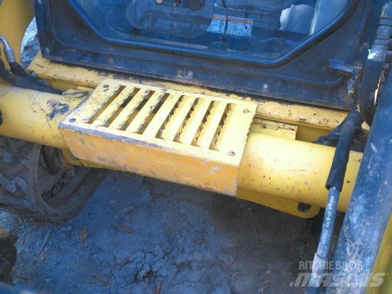 Yanmar T 175 Krautuvai su šoniniu pasukimu