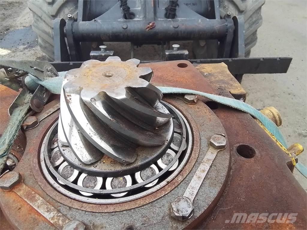 Volvo BM 868 Transmisijos