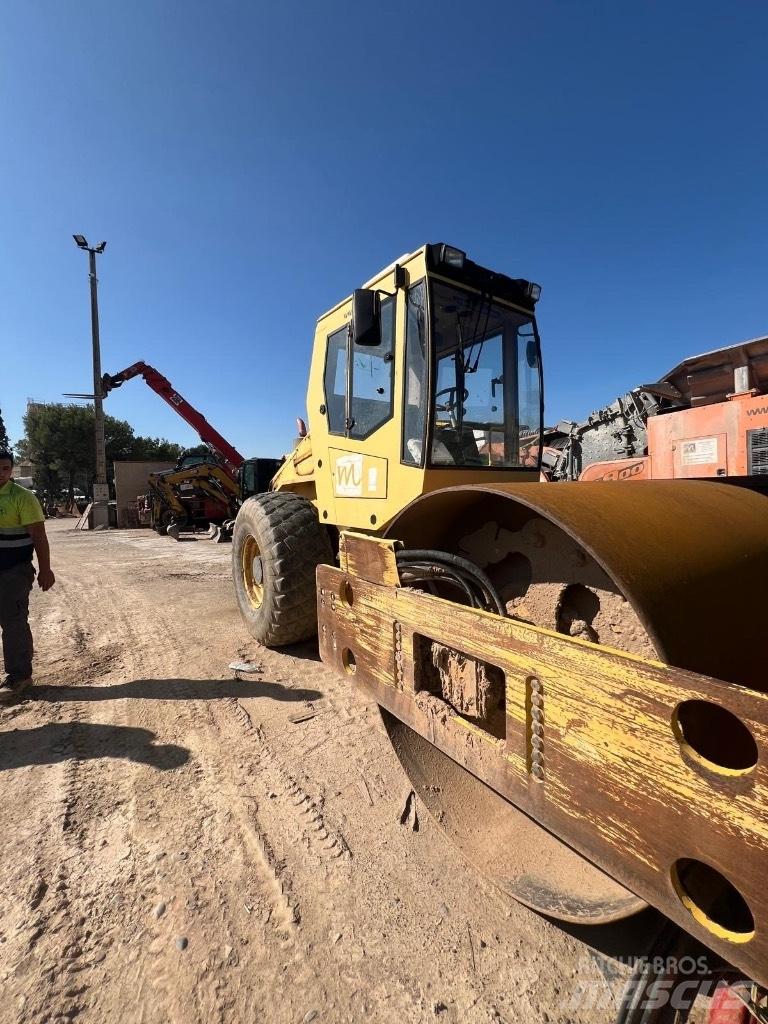 Bomag BW 211 D-3 Vieno būgno volai