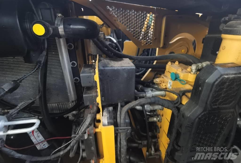 CAT 310 Vikšriniai ekskavatoriai