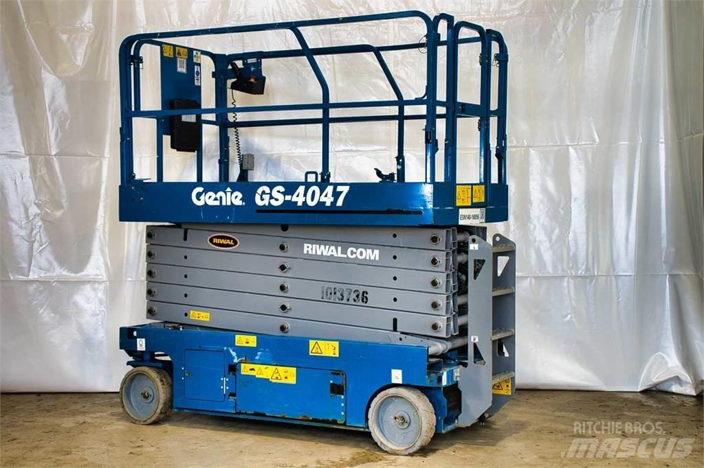 Genie GS4047 Žirkliniai keltuvai