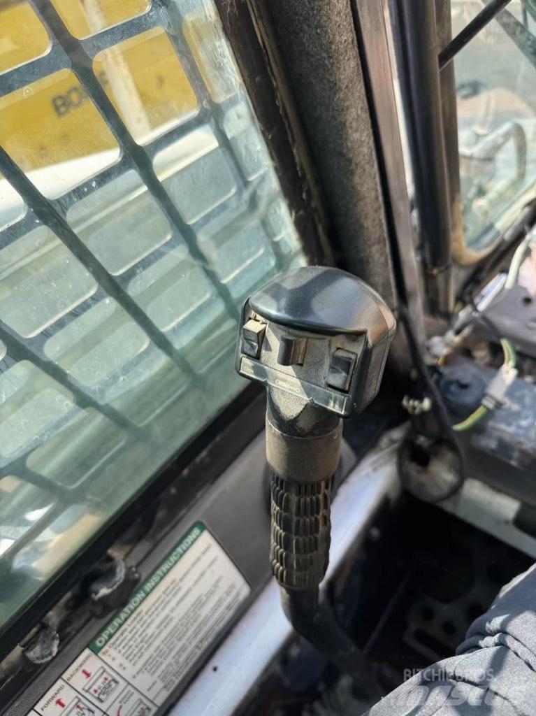 Bobcat S 160 Krautuvai su šoniniu pasukimu