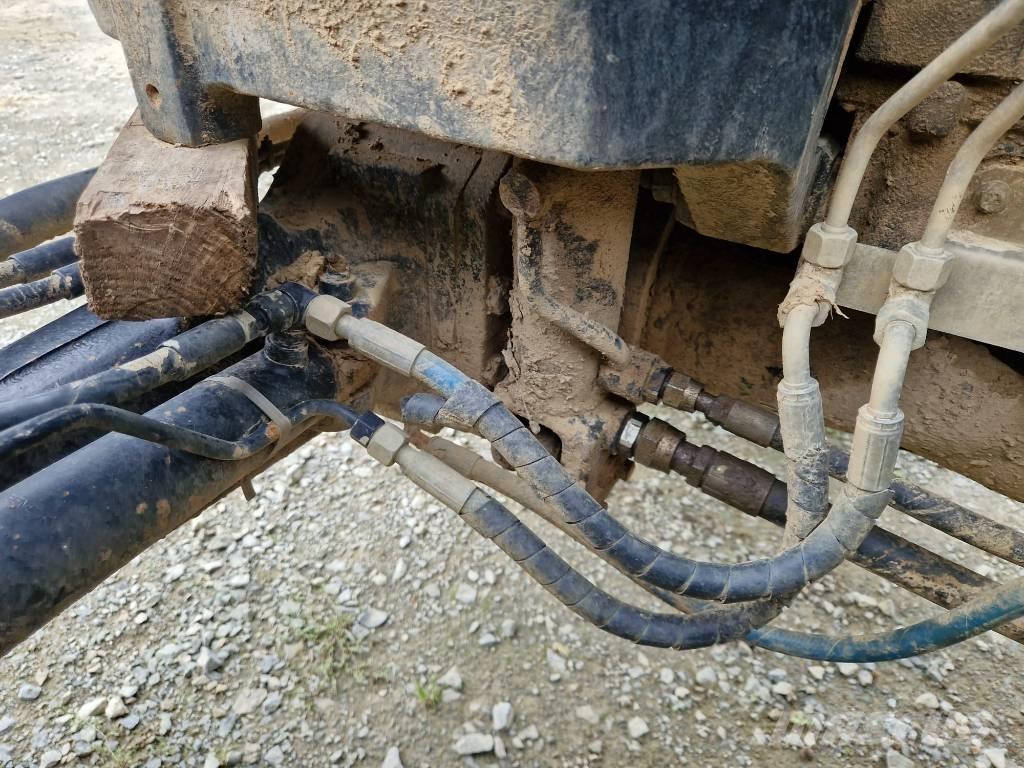 New Holland TSA 115 Traktoriai