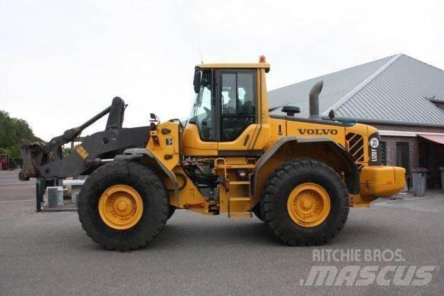 Volvo L 120 F Naudoti ratiniai krautuvai