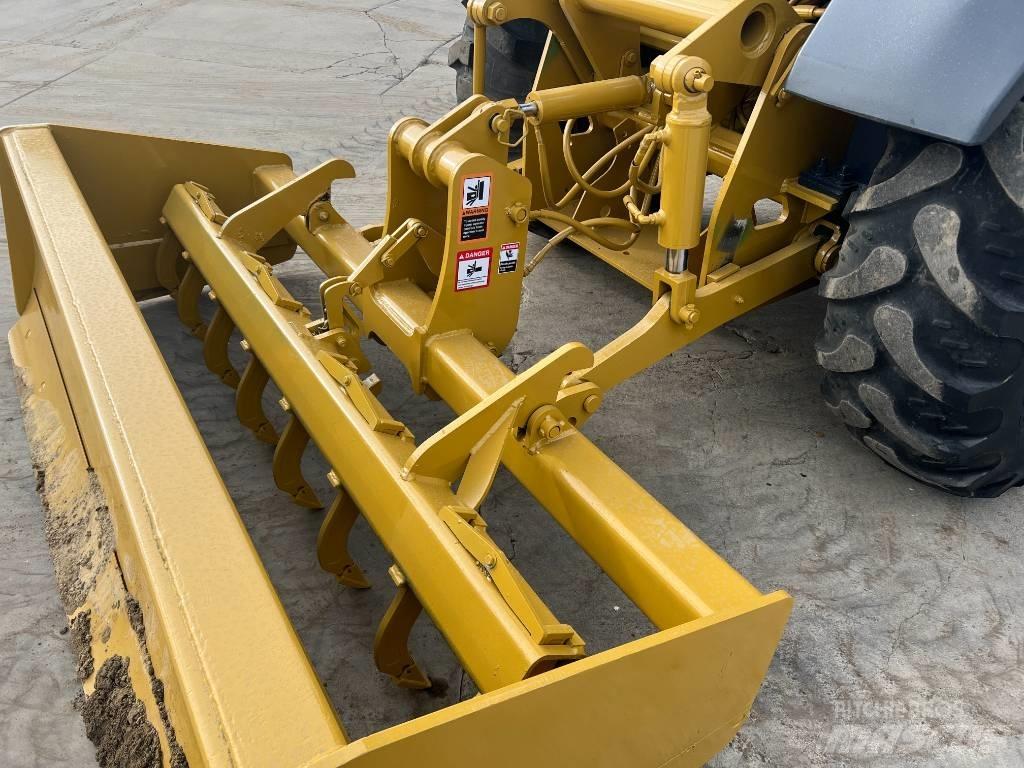 John Deere 210L EP Frontaliniai krautuvai ir ekskavatoriai
