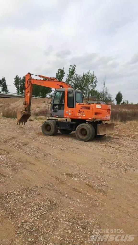 Hitachi ZX130W Ratiniai ekskavatoriai