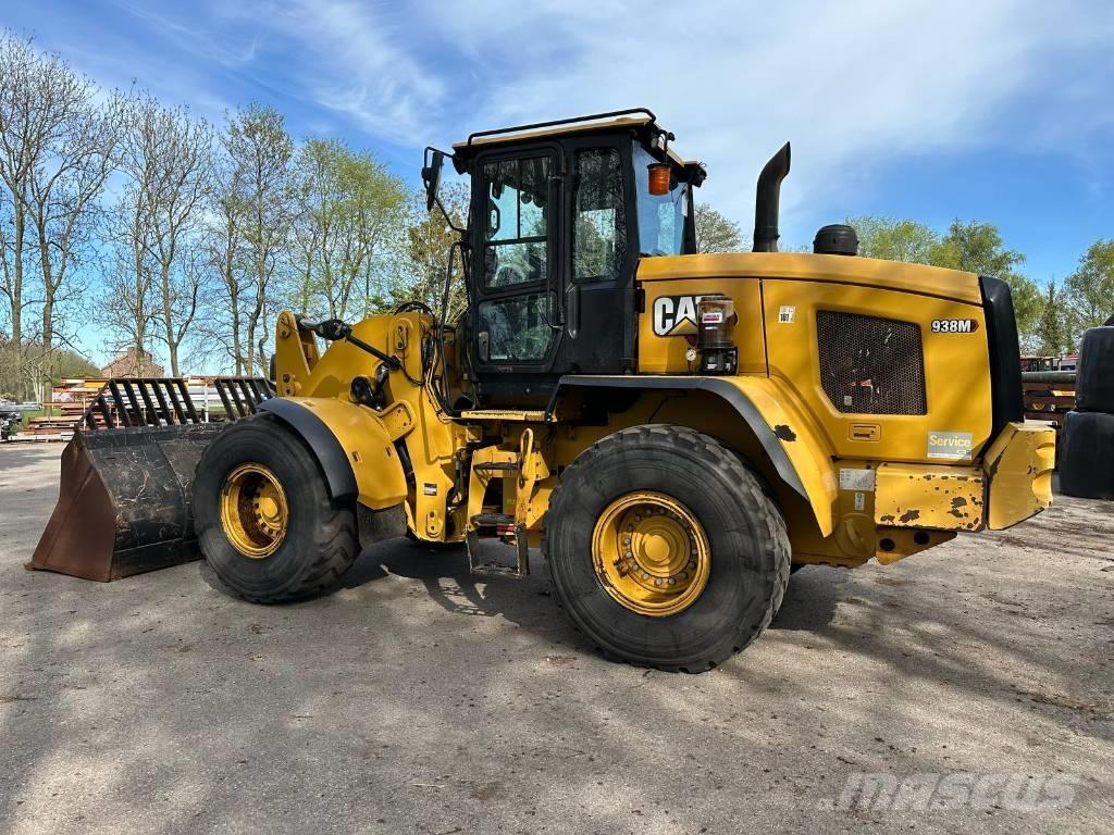 CAT 938M Naudoti ratiniai krautuvai